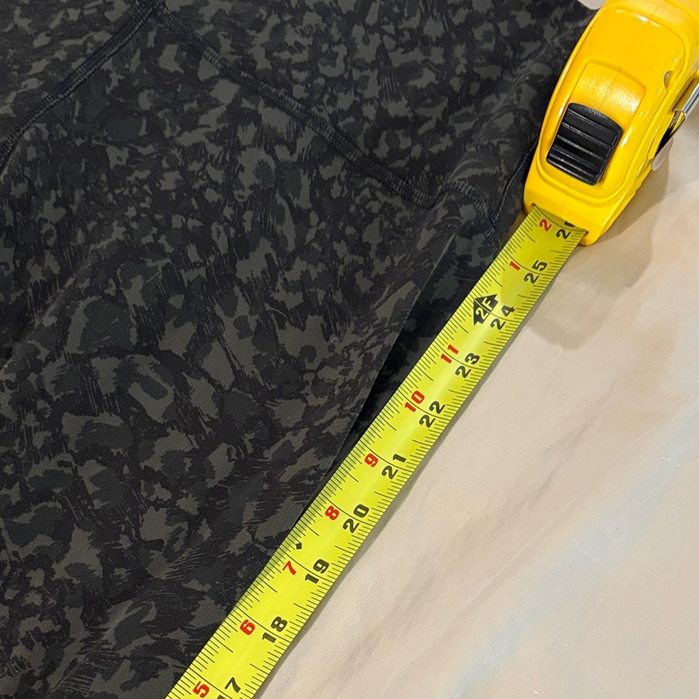 lululemon athletica Black Patterned Leggings - Picture 4 of 4